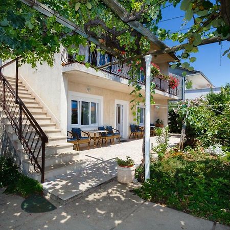 קרק Apartmani Jelica מראה חיצוני תמונה