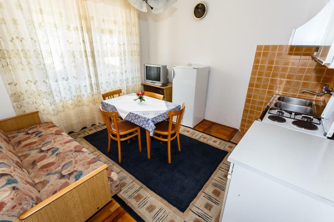 קרק Apartmani Jelica מראה חיצוני תמונה