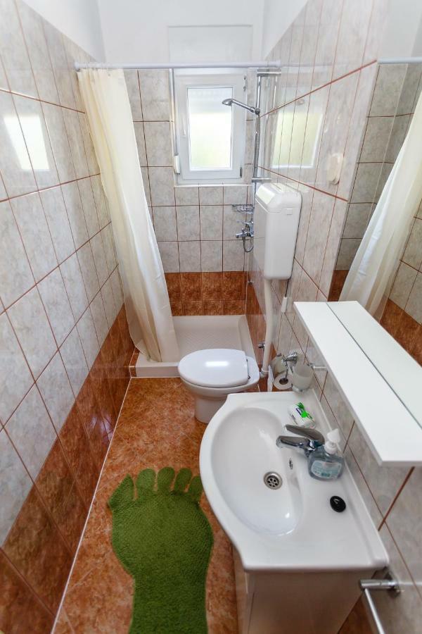 קרק Apartmani Jelica מראה חיצוני תמונה