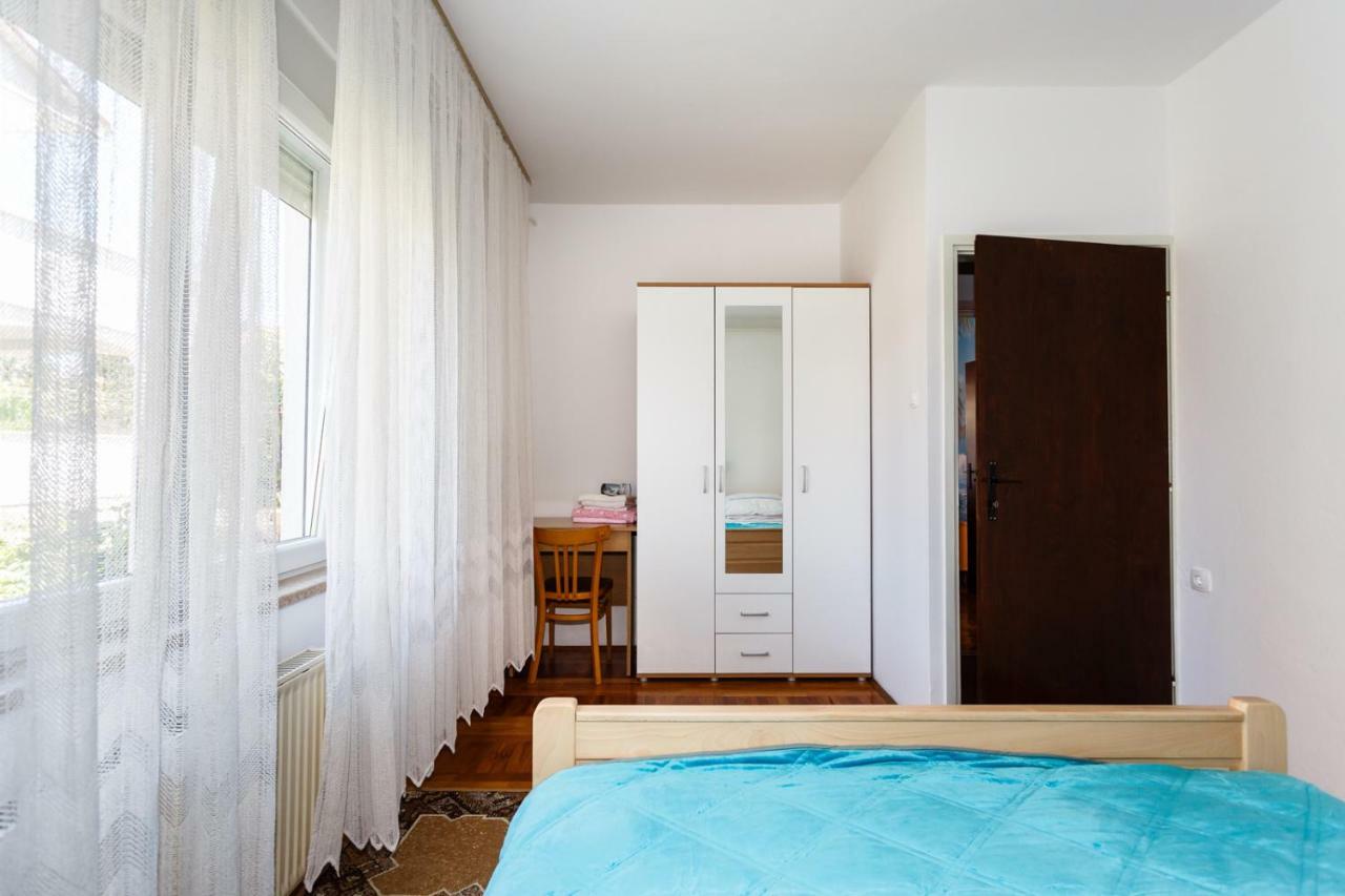 קרק Apartmani Jelica מראה חיצוני תמונה